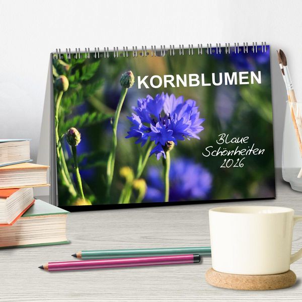 Produktbild: Kornblumen - Blaue Sch&ouml;nheiten (Tischkalender 2026 DIN A5 quer), CALVENDO Monatskalender