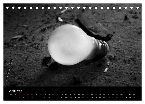 Produktbild: Objekte in schwarz weiss (Tischkalender 2026 DIN A5 quer), CALVENDO Monatskalender