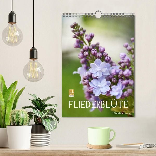Produktbild: Fliederbl&uuml;te (Wandkalender 2026 DIN A4 hoch), CALVENDO Monatskalender