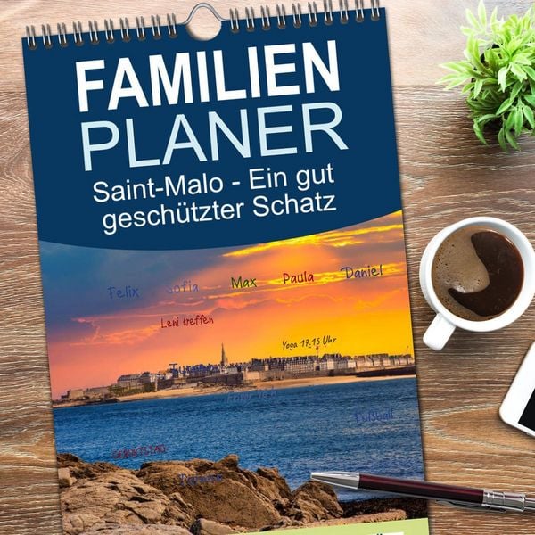 Produktbild: Familienplaner 2026 - Saint-Malo - Ein gut gesch&uuml;tzter Schatz mit 5 Spalten (Wandkalender, 21 x 45 cm) CALVENDO