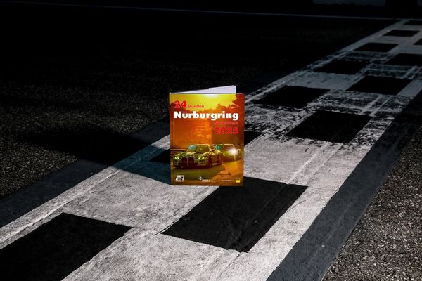 Produktbild: 24h Rennen N&uuml;rburgring. Offizielles Jahrbuch zum 24 Stunden Rennen auf dem N&uuml;rburgring / 24 Stunden N&uuml;rburgring Nordschleife 2025