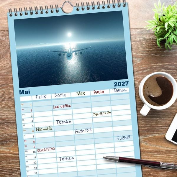 Produktbild: Familienplaner 2027 - Flugzeugkalender - Die sch&ouml;nsten Passagiermaschinen mit 5 Spalten (Wandkalender, 21 x 45 cm) CALVENDO