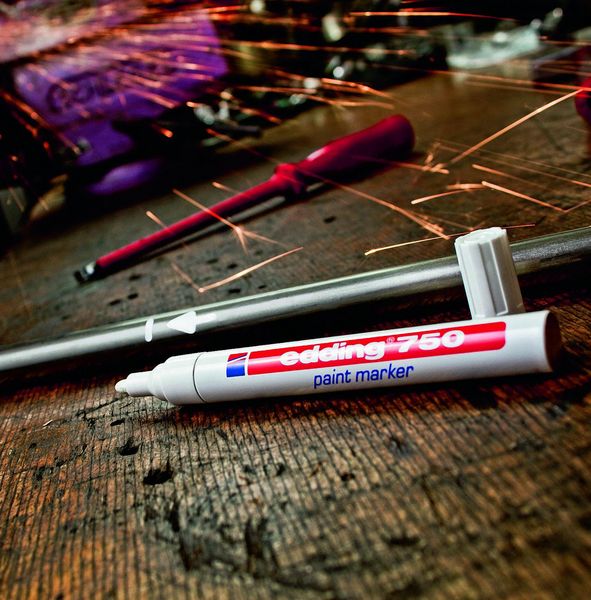 Produktbild: Edding 750 Paint Marker 4-750-1-4001 Lackmarker Schwarz 2 mm, 4mm