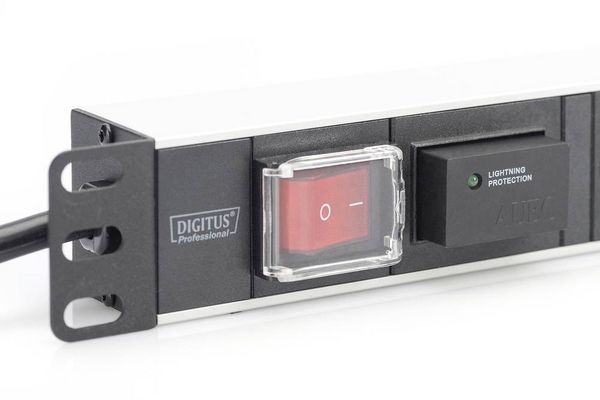 Produktbild: Digitus DN-95407 19 Zoll Netzwerkschrank-Steckdosenleiste 1 HE Schutzkontaktsteckdose Schwarz