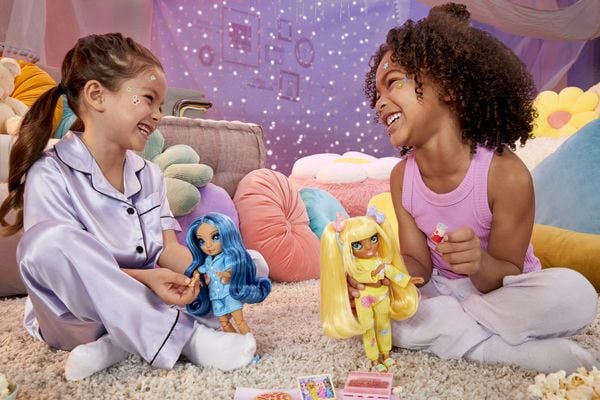 Produktbild: Junior High PJ Party Fashion Doll- Skyler (Blue)