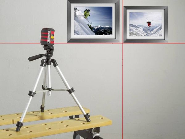 Produktbild: TOOLCRAFT CL8 Kreuzlinienlaser inkl. Stativ, selbstnivellierend Reichweite (max.): 8m