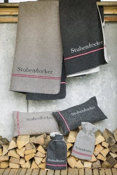 Produktbild: Fussenegger W&auml;rmflasche MIT H&uuml;lle - "Stubenhocker" - anthrazit 2L