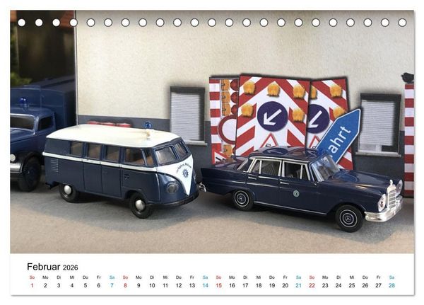 Produktbild: Polizeimodelle im Einsatz (Tischkalender 2026 DIN A5 quer), CALVENDO Monatskalender