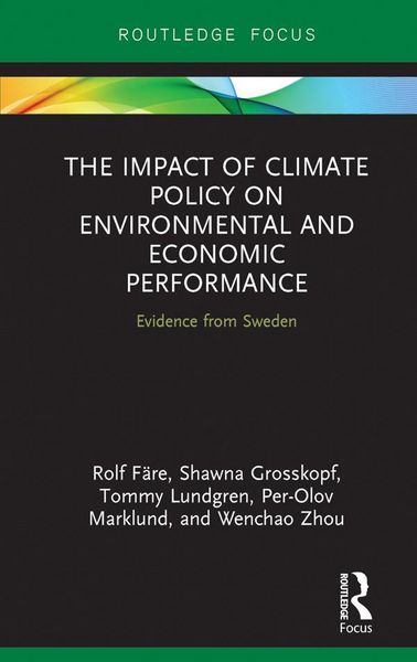 Produktbild: The Impact of Climate Policy on Environmental and Economic Performance