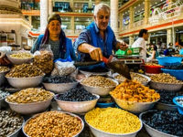 CALVENDO Puzzle Duschanbe heißt übersetzt Montagsmarkt. In der modernen Markthalle findet er heute allerdings täglich statt | 1000 Teile Lege-Größe 64x48cm Foto-Puzzle für glückliche Stunden