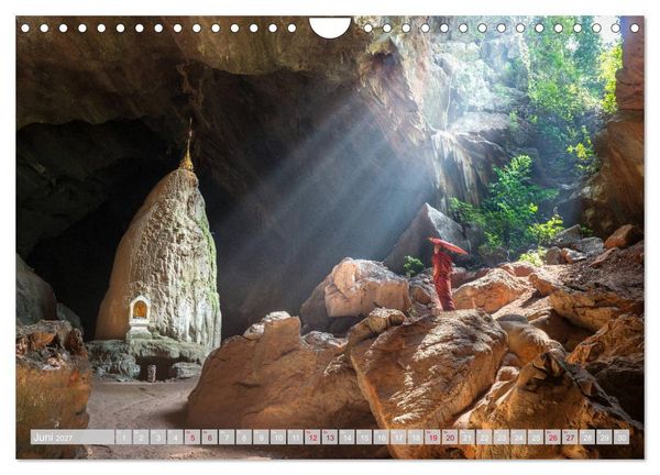 Produktbild: IM REICH DES BUDDHA - DER ROTE SCHIRM (Wandkalender 2027 DIN A4 quer), CALVENDO Monatskalender