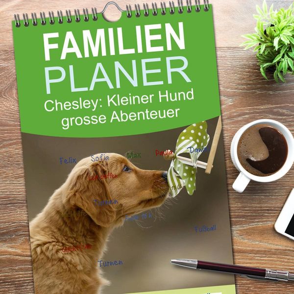 Produktbild: Familienplaner 2026 - Chesley Kleiner Hund grosse Abenteuer mit 5 Spalten (Wandkalender, 21 x 45 cm) CALVENDO