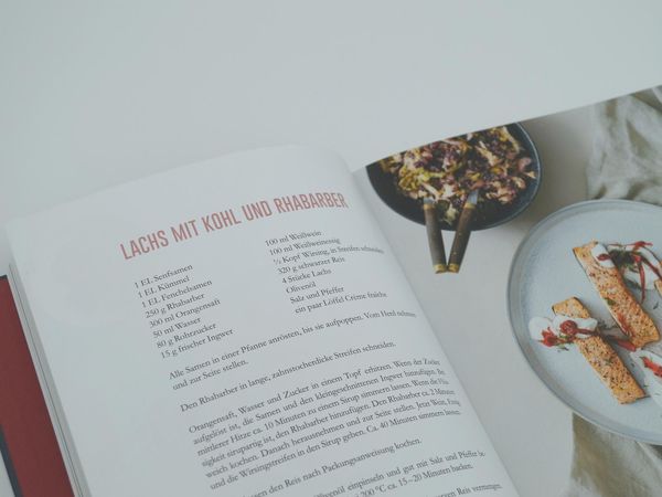 Produktbild: Rhabarber - Raffinierte Rezepte f&uuml;r S&uuml;&szlig;es und Herzhaftes