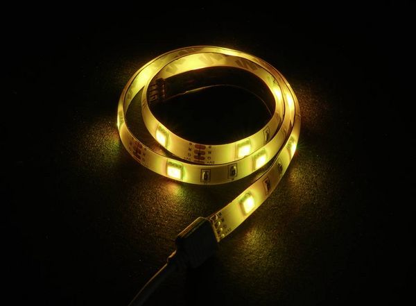Produktbild: Sygonix SY-5225288 LED-Streifen-Komplettset mit Stecker 5V 150cm RGB 1St.