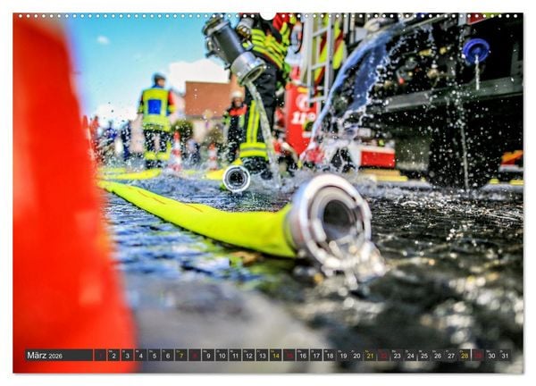 Produktbild: Im Bann der Rettung - Feuerwehr (hochwertiger Premium Wandkalender 2026 DIN A2 quer), Kunstdruck in Hochglanz