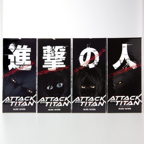 Produktbild: Attack on Titan, B&auml;nde 1-5 im Sammelschuber mit Extra