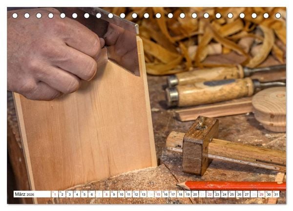 Produktbild: Holz entt&auml;uscht nie (Tischkalender 2026 DIN A5 quer), CALVENDO Monatskalender