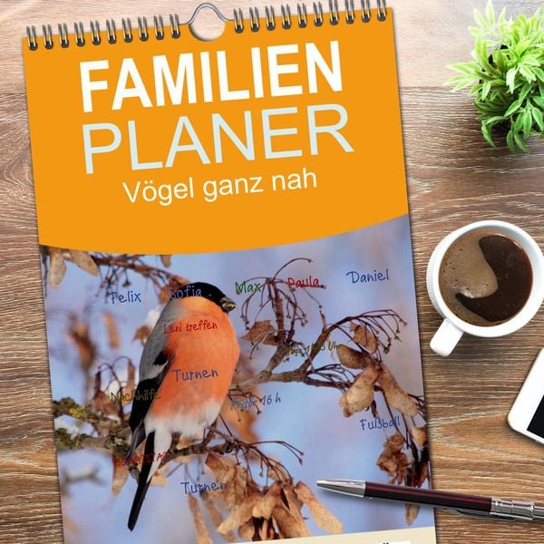 Produktbild: Familienplaner 2026 - V&ouml;gel ganz nah mit 5 Spalten (Wandkalender, 21 x 45 cm) CALVENDO