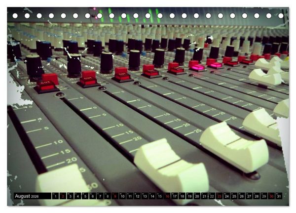 Produktbild: STUDIO Equipment (Tischkalender 2026 DIN A5 quer), CALVENDO Monatskalender