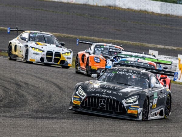Produktbild: CALVENDO Puzzle Haupt Racing Team / Mercedes AMG GT3 | 2000 Teile Lege-Gr&ouml;&szlig;e 90x67cm Foto-Puzzle f&uuml;r gl&uuml;ckliche Stunden