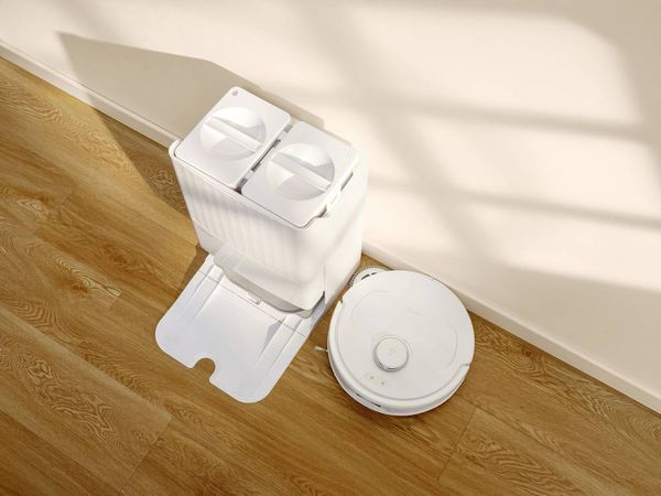 Produktbild: Roborock Qrevo Plus Saug-und Wischroboter Wei&szlig; App gesteuert