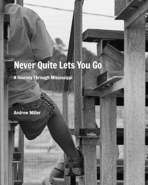 Produktbild: Never Quite Lets You Go