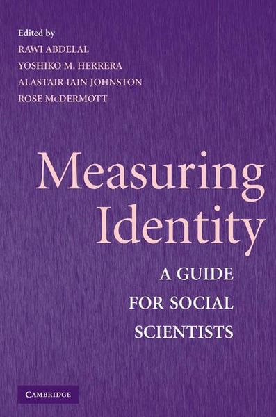 Produktbild: Measuring Identity