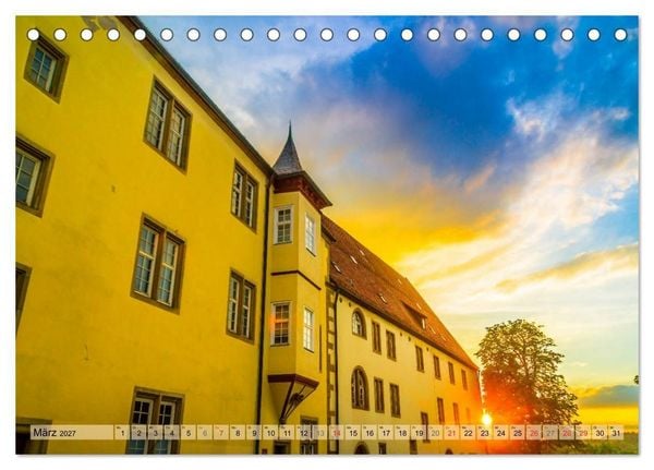Produktbild: Leonberg - Altstadt in Abendstimmung (Tischkalender 2027 DIN A5 quer), CALVENDO Monatskalender