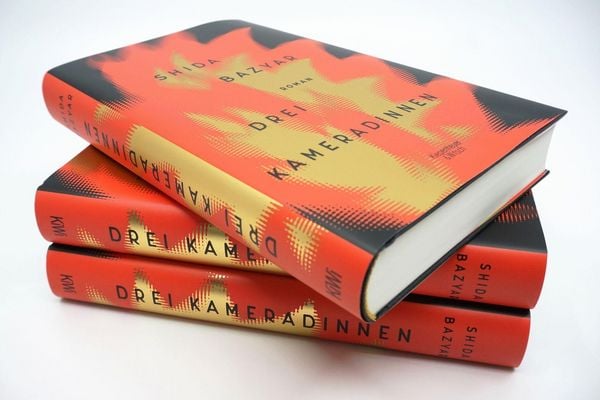 Produktbild: Drei Kameradinnen