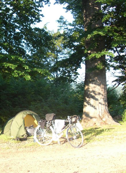 Produktbild: En Pedale, en Pedale - Mit dem Fahrrad durch Mazedonien und Serbien