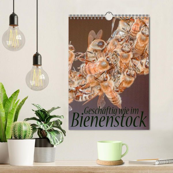 Produktbild: Gesch&auml;ftig wie im Bienenstock (Wandkalender 2026 DIN A4 hoch), CALVENDO Monatskalender