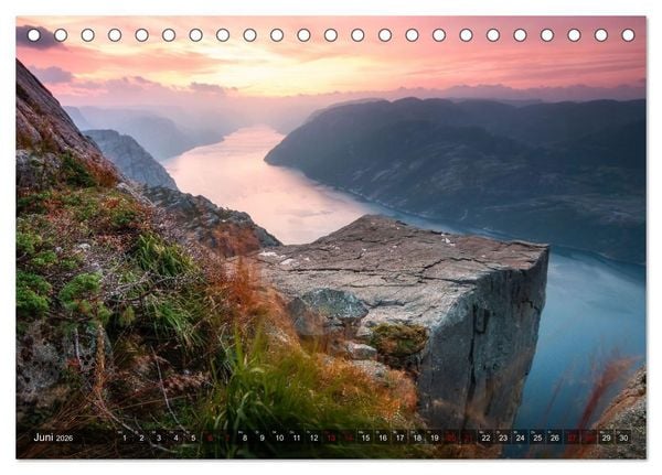 Produktbild: Zwischen Berg und Tal (Tischkalender 2026 DIN A5 quer), CALVENDO Monatskalender