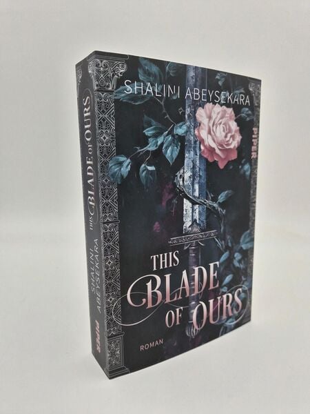 Produktbild: This Blade of Ours