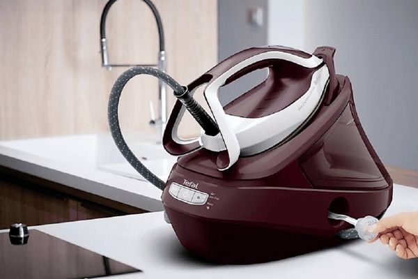 Produktbild: Tefal GV9721 GV9721E0 Dampfb&uuml;gelstation 3000W Rot, Wei&szlig;