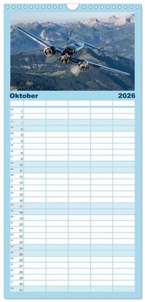 Produktbild: Familienplaner 2026 - Fliegende Legenden - Warbirds mit 5 Spalten (Wandkalender, 21 x 45 cm) CALVENDO