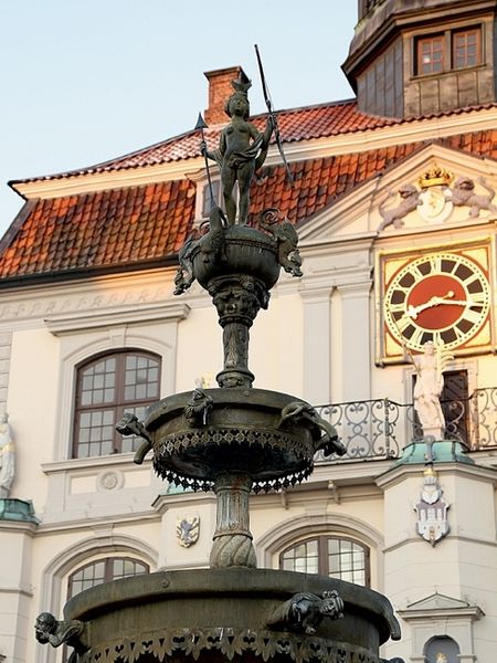 Produktbild: CALVENDO Puzzle Beliebte Sehensw&uuml;rdigkeiten L&uuml;neburgs | 1000 Teile Lege-Gr&ouml;&szlig;e 64x48cm Foto-Puzzle f&uuml;r gl&uuml;ckliche Stunden