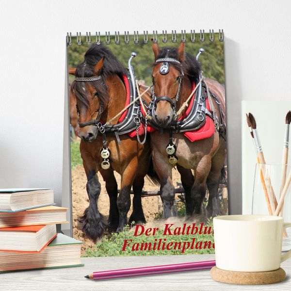 Produktbild: Der Kaltblut-Familienplaner (Tischkalender 2026 DIN A5 hoch), CALVENDO Monatskalender