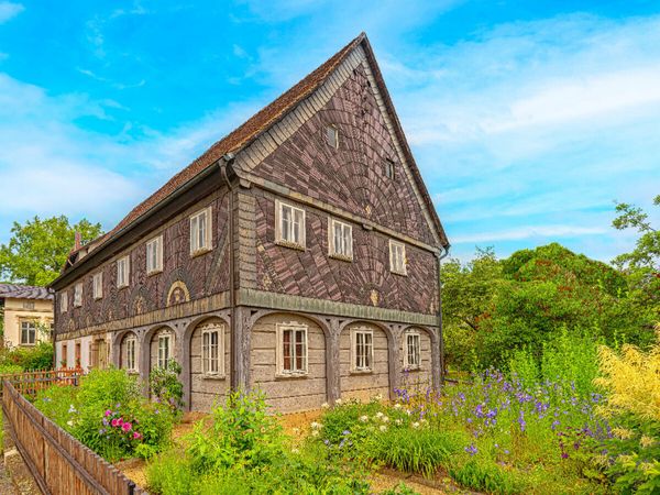 Produktbild: CALVENDO Puzzle Umgebindehaus in Gro&szlig;sch&ouml;nau (1352 gegr&uuml;ndet), unweit des Dreil&auml;nderecks Deutschland / Polen / Tschechien. | 1000 Teile Lege-Gr&ouml;&szlig;e 64x48cm Foto-Puzzle f&uuml;r gl&uuml;ckliche Stunden