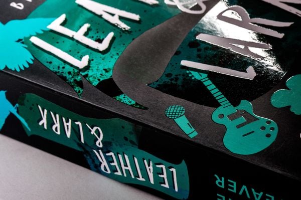 Produktbild: Leather & Lark - Hass und Liebe liegen nah beieinander