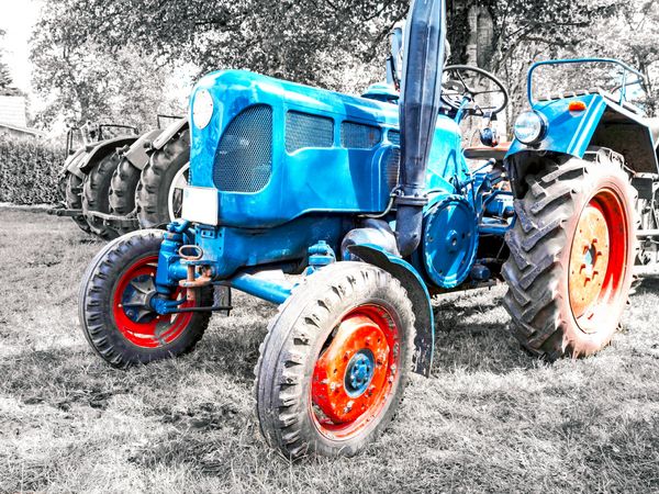 Produktbild: CALVENDO Puzzle Oldtimer Trecker Lanz 1000 Teile Lege-Gr&ouml;&szlig;e 64 x 48 cm Foto-Puzzle Bild von Andrea Dreegmeyer