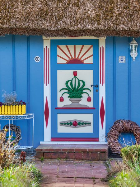 Produktbild: CALVENDO Puzzle T&uuml;r mit Tulpenstrau&szlig; in Zingst an der Ostsee 1000 Teile Lege-Gr&ouml;&szlig;e 48 x 64 cm Foto-Puzzle Bild von Christian M&uuml;ringer