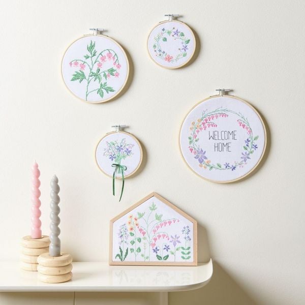 Produktbild: Stickpackung Gez&auml;hlter Kreuzstich, Blumenwiese // Haus Quer S, 20 x 16,5 cm
