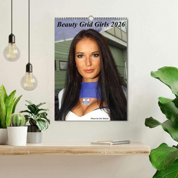 Produktbild: Beauty Grid Girls 2026 (Wandkalender 2026 DIN A3 hoch), CALVENDO Monatskalender