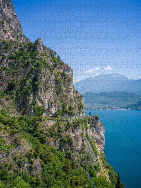 Produktbild: CALVENDO Puzzle Blick auf die Ponalestra&szlig;e und Riva del Garda | 1000 Teile Lege-Gr&ouml;&szlig;e 64x48cm Foto-Puzzle f&uuml;r gl&uuml;ckliche Stunden