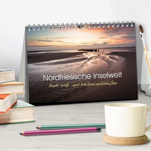 Produktbild: Nordfriesische Inselwelt - Bunte Watt- und Wolkenlandschaften (Tischkalender 2026 DIN A5 quer), CALVENDO Monatskalender