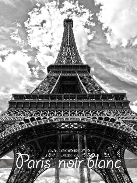 Produktbild: CALVENDO Puzzle Ein Bild von Paris schwarz wei&szlig; Kalender | 1000 Teile Lege-Gr&ouml;&szlig;e 64x48cm Foto-Puzzle f&uuml;r gl&uuml;ckliche Stunden