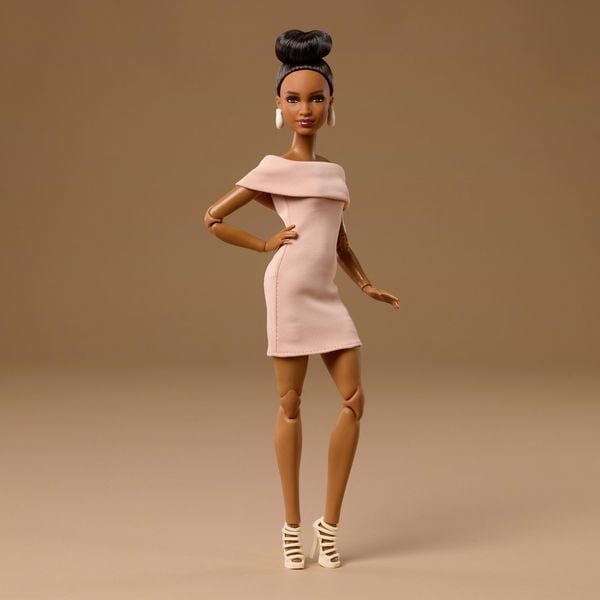 Produktbild: Barbie Signature Barbie Petite Basics 08