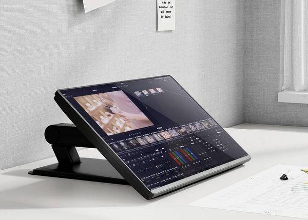 Produktbild: SpeaKa Professional Monitor-Standfu&szlig; SP-TMS-300 1 Display(s) 43,2 cm (17") - 81,3 cm (32") Schwarz H&ouml;henverstellbar, Neigbar, Rotierbar