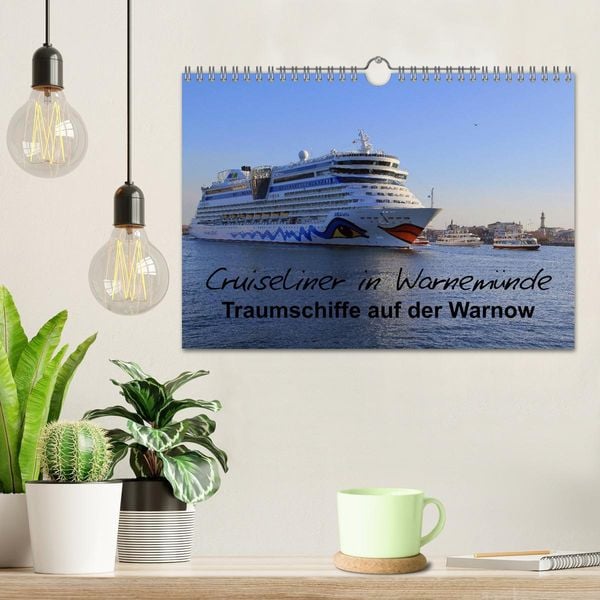 Produktbild: Cruiseliner in Warnem&uuml;nde (Wandkalender 2026 DIN A4 quer), CALVENDO Monatskalender