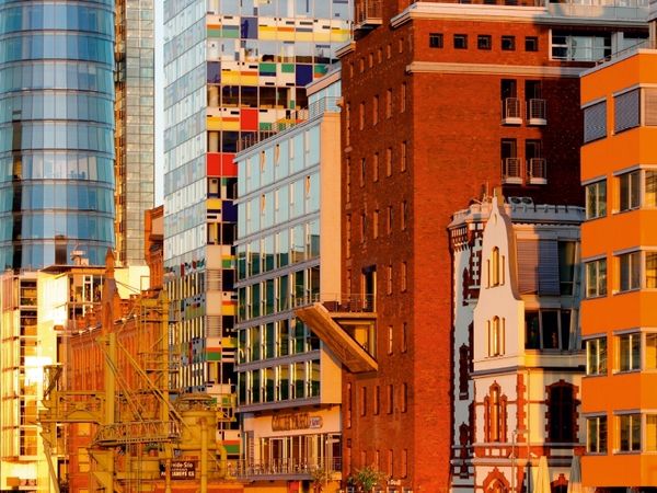 Produktbild: CALVENDO Puzzle Medienhafen | 1000 Teile Lege-Gr&ouml;&szlig;e 64x48cm Foto-Puzzle f&uuml;r gl&uuml;ckliche Stunden